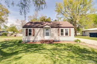 1115 W Carpenter St, Jerseyville, IL 62052