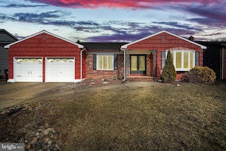 8 Van Dr, Bordentown, NJ 08505