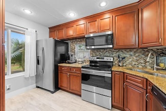 3906 Circle Lake Dr, West Palm Beach, FL 33417