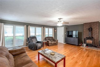 16 Pine Grove Rd, Cartersville, GA 30120