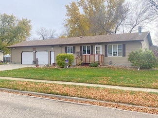 2010 14th Ave SE, Aberdeen, SD 57401