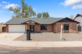 6944 W Denton Ln, Glendale, AZ 85303