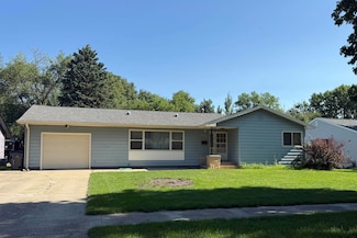 811 W 10th St, Spencer, IA 51301