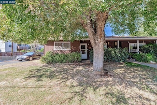 4794 Blum Rd, Martinez, CA 94553