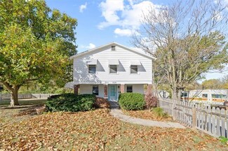 1528 N Noland Rd, Independence, MO 64050