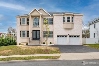 1 Bina Ct, Edison, NJ 08820