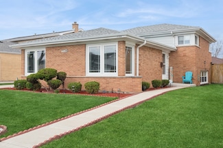 7736 Church St, Morton Grove, IL 60053