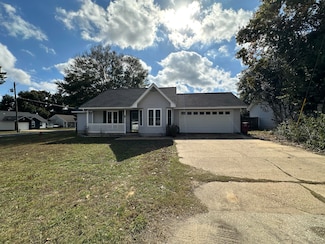 519 White Oak Ln, Crestview, FL 32539