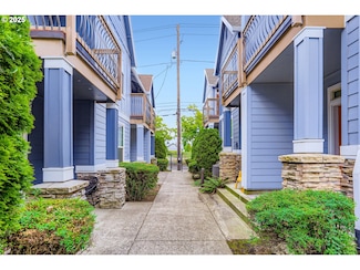 343 NE Bryant St Unit 21, Portland, OR 97211