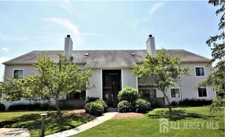 404 Aspen Dr, Plainsboro, NJ 08536