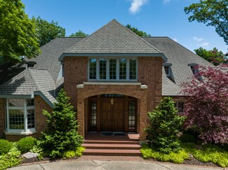 1408 Manley Ct, Saint Joseph, MI 49085