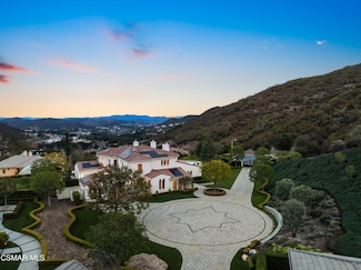 3061 Faringford Rd, Thousand Oaks, CA 91361
