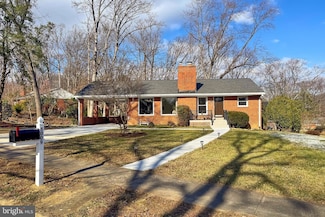6009 Lomack Ct, Alexandria, VA 22312