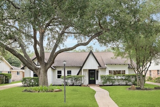 10038 Locke Ln, Houston, TX 77042