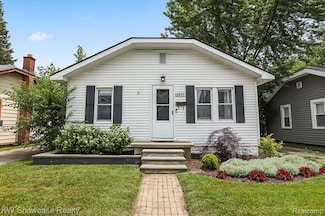 3246 Grayson St, Ferndale, MI 48220