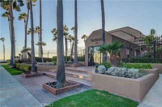 1200 Pacific Coast Hwy Unit 217, Huntington Beach, CA 92648