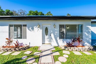 1580 NE 129th St, North Miami, FL 33161