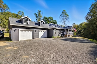 119 Stonegate Dr, Washington, WV 26181