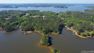 2 Starboard Ln, Henrico, NC 27842
