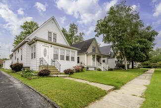 826 Lewis Ave, Saint Joseph, MI 49085