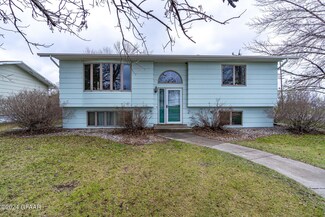 402 S 5th St, Fisher, MN 56723