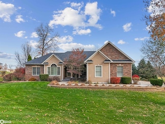 5549 Fairway Dr, Burlington, IA 52601