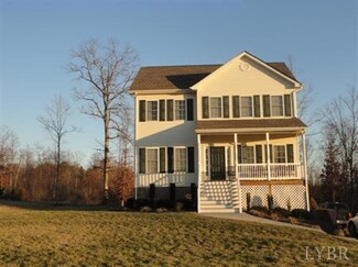 470 Valley Dr, Rustburg, VA 24588