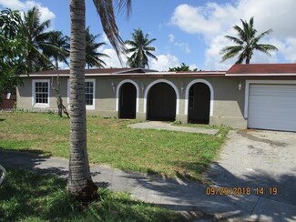 8041 NW 175th St, Hialeah, FL 33015