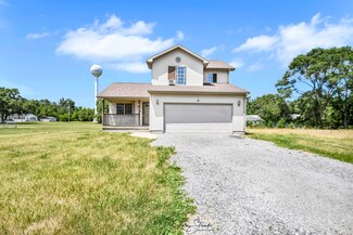 7251 E Illinois St, Saint Anne, IL 60964