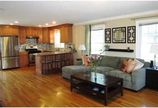 105 Vernon St Unit 1, Waltham, MA 02453