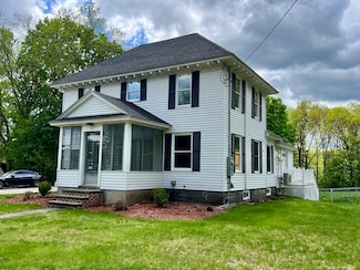 15 3rd St, Ayer, MA 01432