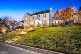 4614 33rd St N, Arlington, VA 22207