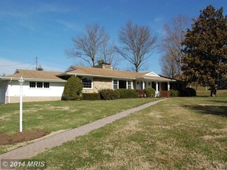 2102 Chapelwood Ct, Lutherville Timonium, MD 21093