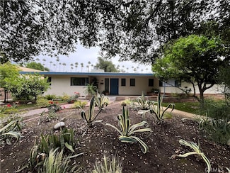 1124 N San Gabriel Ave, Azusa, CA 91702