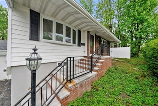 172 Phipps St, Quincy, MA 02169