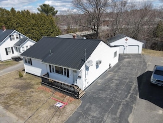 433 Aroostook Ave, Millinocket, ME 04462