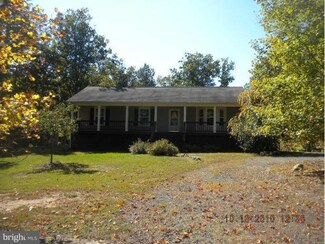 7520 Leeds Manor Rd, Marshall, VA 20115