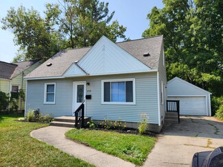 2719 Madison Ave SE, Grand Rapids, MI 49507
