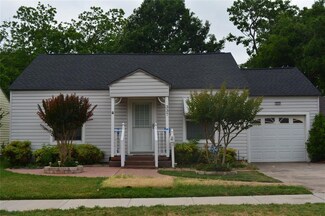 337 N Judkins St, Fort Worth, TX 76111