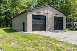 5779 E Twining Rd, Au Gres, MI 48703
