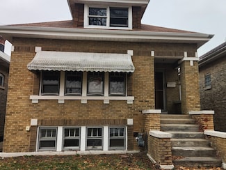 2221 Home Ave, Berwyn, IL 60402