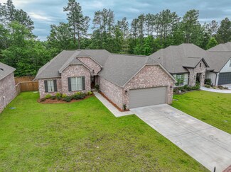 17 Waverly Ct, Hattiesburg, MS 39402
