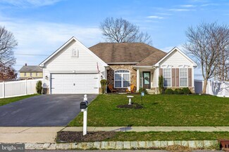 1422 Fela Dr, Vineland, NJ 08361