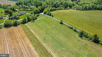 2341 Cross Section Rd, Westminster, MD 21158