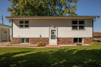 114 Circle Dr, Fountain, MN 55935