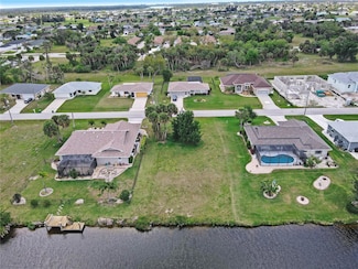 82 Mark Twain Ln, Rotonda West, FL 33947