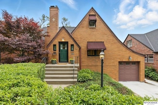 1705 N 50th St, Omaha, NE 68104
