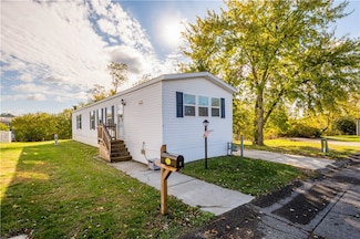 2 Round Top Dr, Finleyville, PA 15332