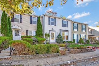 7520 Summer Blossom Ln, Columbia, MD 21046