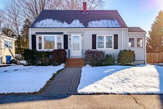 96 E Commonwealth Dr, Portland, ME 04103